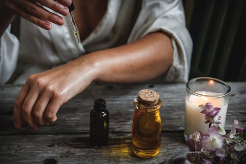 Jojoba olie voordelen: de complete gids voor huid en haar
