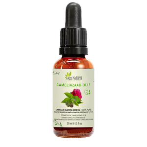 Fles cameliazaad olie van Aza Natural, 30 ml, donker glas met pipet en een etiket met een roze cameliabloem en zaaddozen