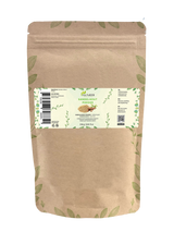 Sachet de poudre de santal Aza Natural, 250 g, kraft avec zip, étiquette avec poudre beige clair et morceaux de bois