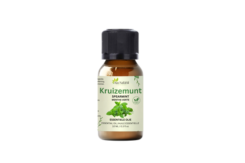 Flesje kruizemunt olie van Aza Natural, 10 ml, bruin glas met zwarte dop en een lichtgroen etiket met muntblaadjes