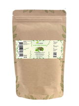 Zak aloë vera poeder van Aza Natural, 250 gram, kraftpapier met ritssluiting en een etiket met groen poeder en aloëbladeren