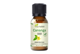 Fläschchen Canangaöl von Aza Natural, 30 ml, braunes Glas mit schwarzem Deckel und ein Etikett mit gelben Canangablüten