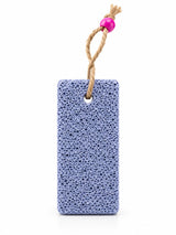 Blauwe voetscrubber en scrubsteen met koord