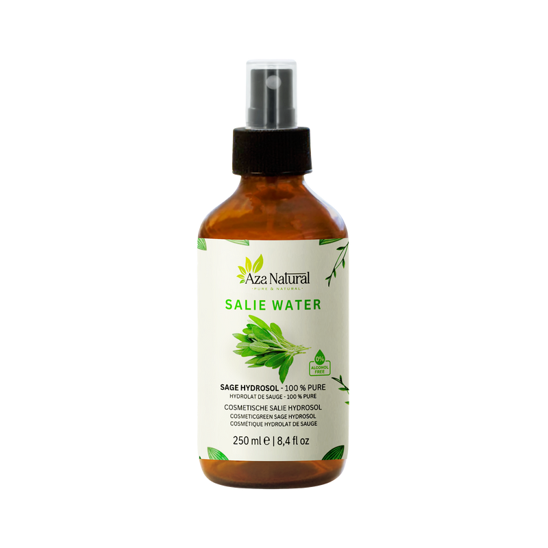 Flacon d’eau de sauge Aza Natural, 250 ml, verre brun avec spray et une étiquette avec un bouquet de feuilles de sauge
